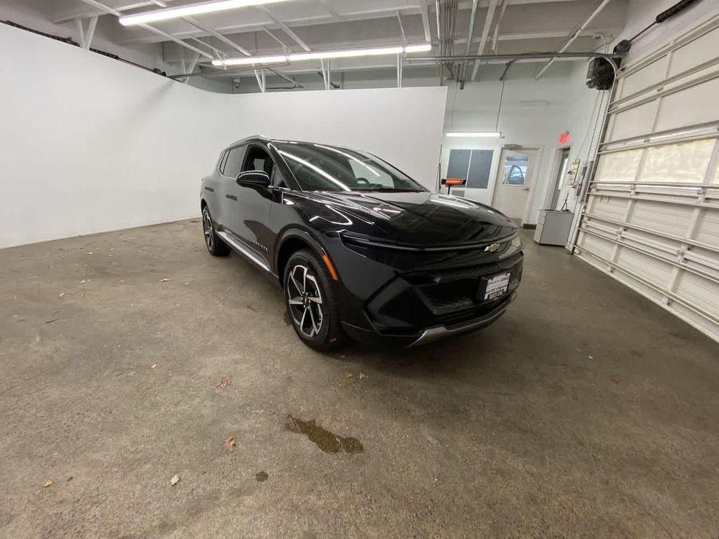 used 2025 Chevrolet Equinox EV car, priced at $24,990