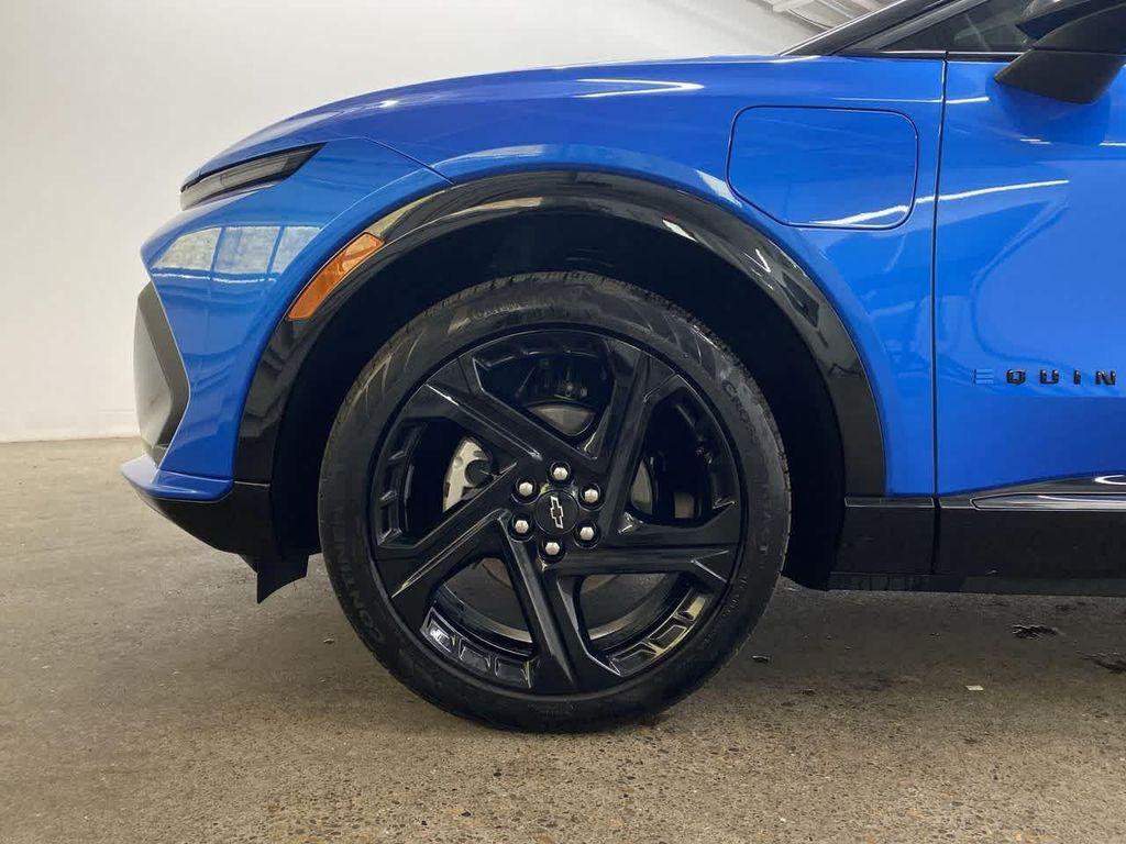 used 2024 Chevrolet Equinox EV car, priced at $27,990