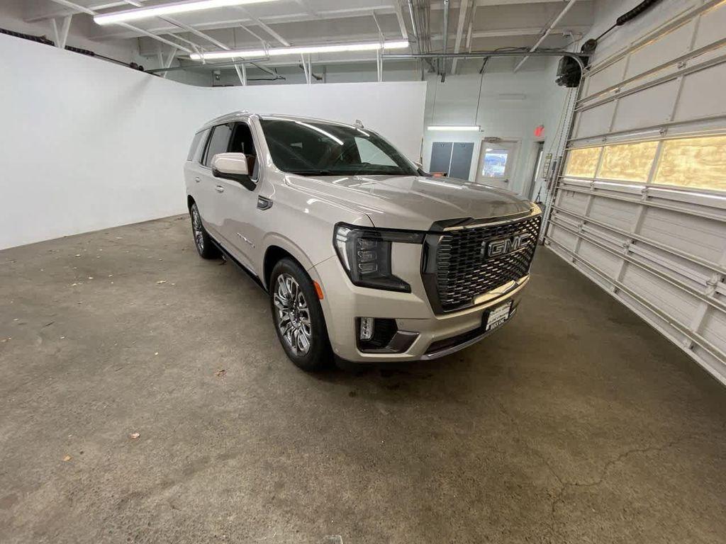 used 2024 GMC Yukon car, priced at $81,990