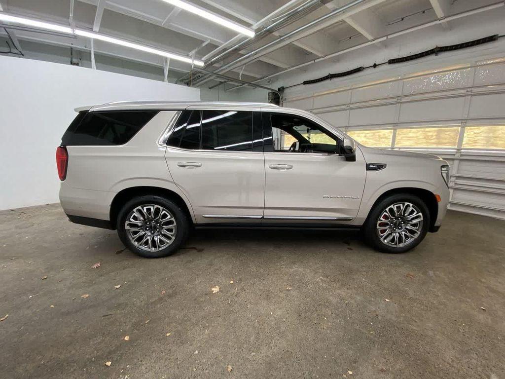 used 2024 GMC Yukon car, priced at $81,990