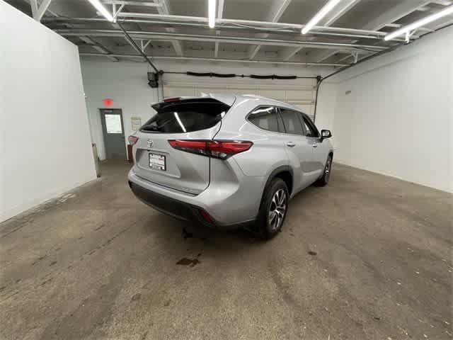 used 2020 Toyota Highlander car, priced at $28,990