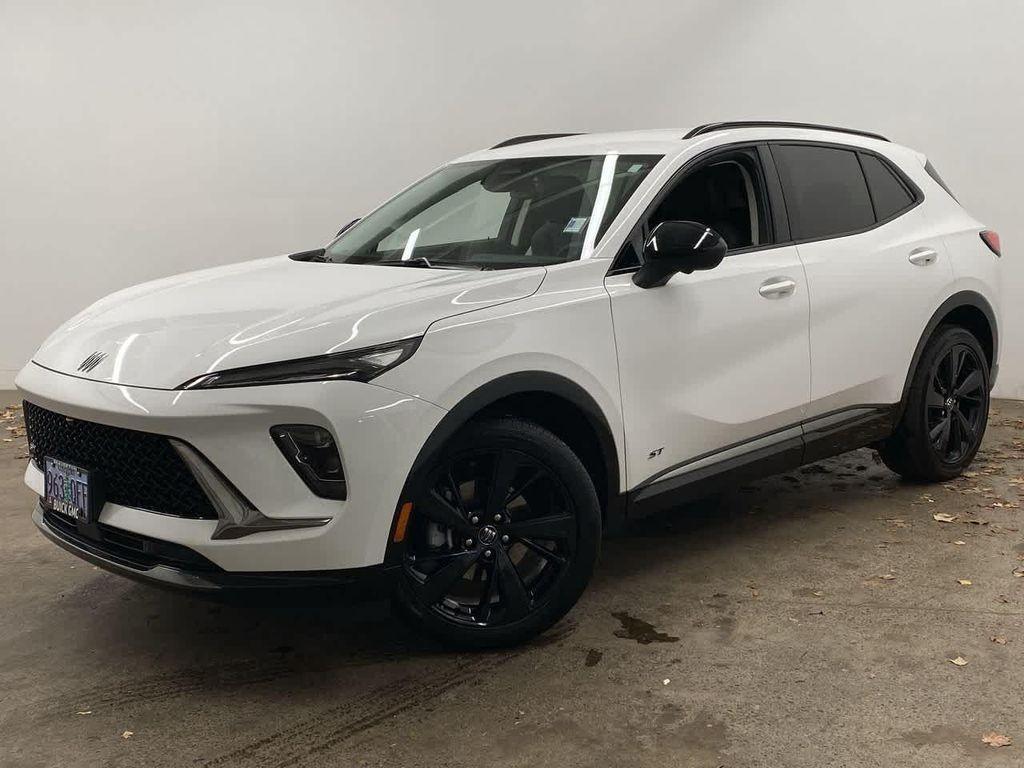 used 2025 Buick Envision car, priced at $27,990