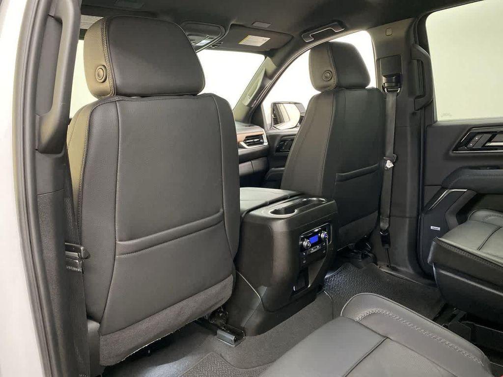 used 2025 GMC Yukon XL car, priced at $74,990