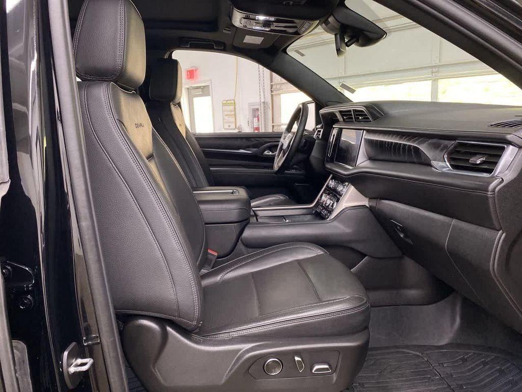 used 2024 GMC Yukon car, priced at $69,990