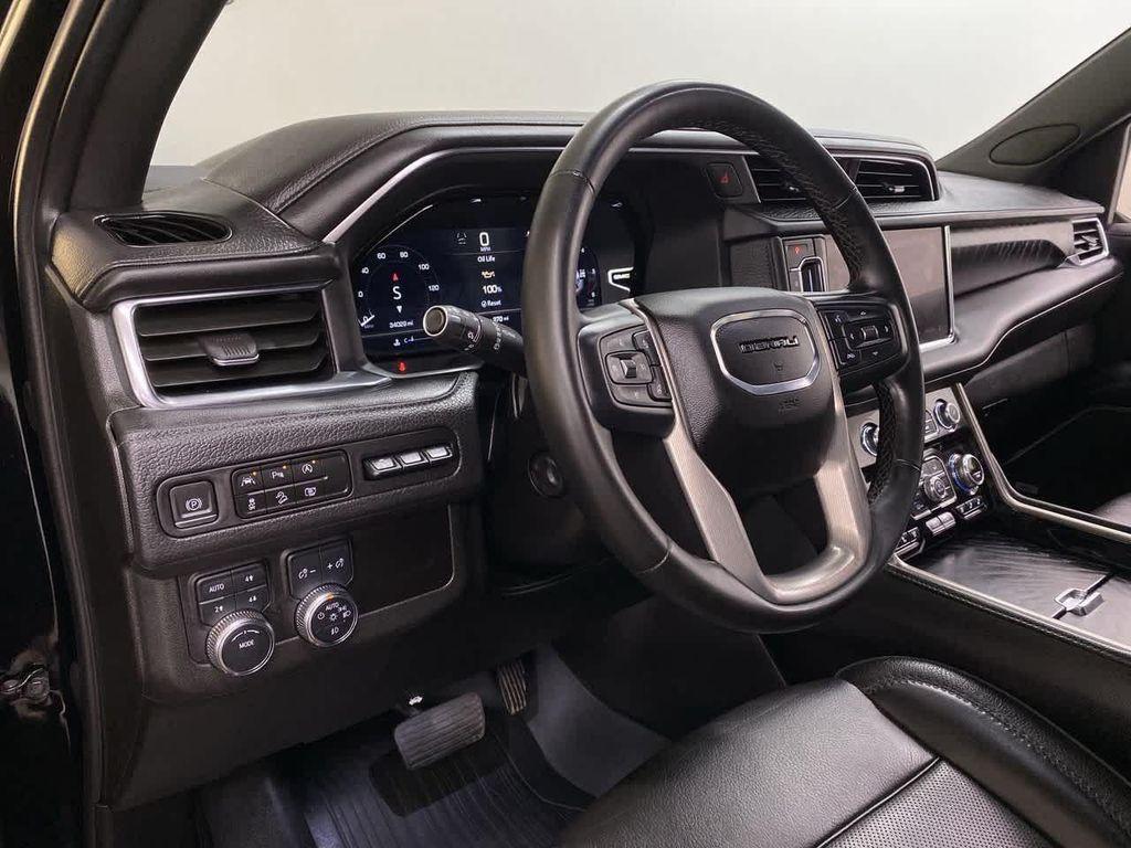 used 2024 GMC Yukon car, priced at $69,990