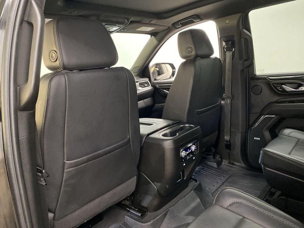 used 2024 GMC Yukon car, priced at $69,990