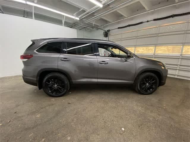 used 2019 Toyota Highlander car, priced at $26,990