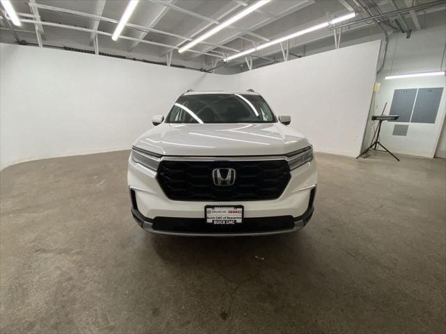 used 2025 Honda Pilot car, priced at $44,990