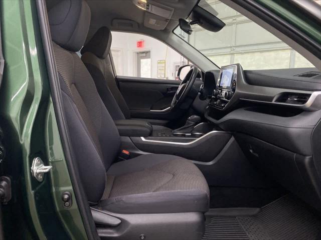 used 2023 Toyota Highlander Hybrid car, priced at $34,990