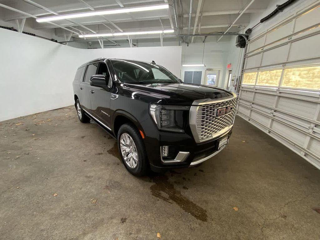 used 2022 GMC Yukon XL car, priced at $54,990
