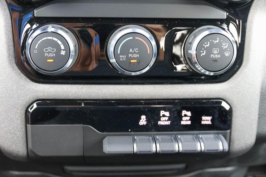 new 2025 Ram 1500 car, priced at $46,874