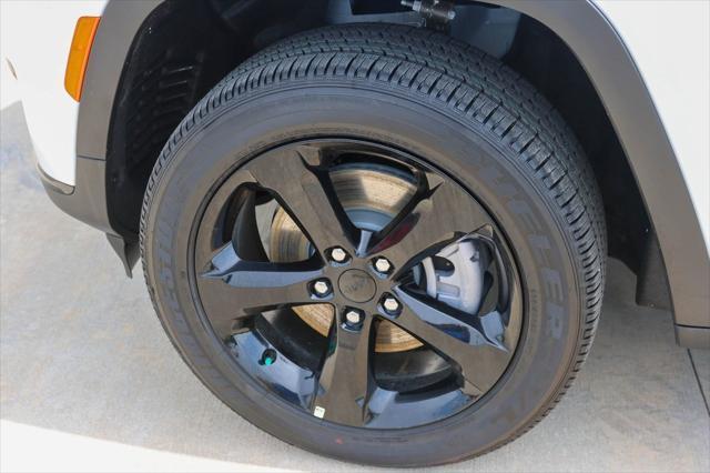 new 2025 Jeep Grand Cherokee L car, priced at $44,682