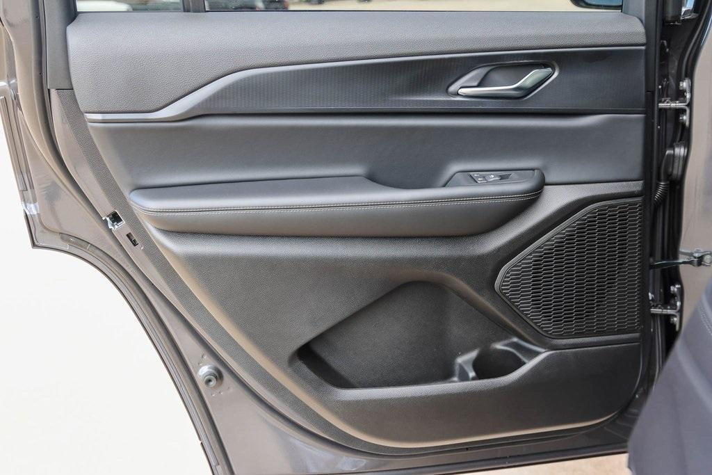 new 2025 Jeep Grand Cherokee L car, priced at $38,830