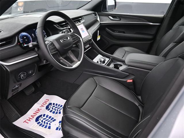 new 2025 Jeep Grand Cherokee car