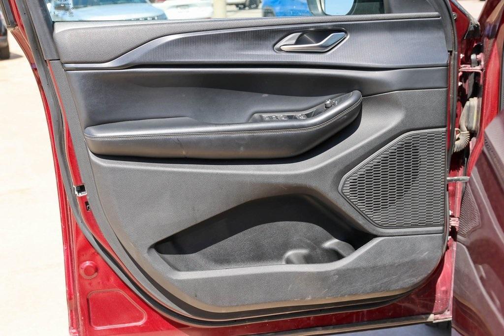 used 2023 Jeep Grand Cherokee car, priced at $24,000