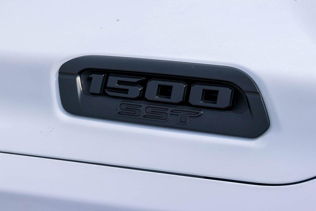 new 2025 Ram 1500 car