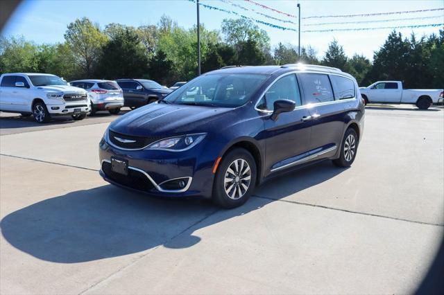 used 2020 Chrysler Pacifica car, priced at $23,000