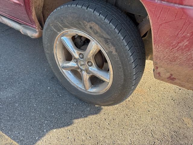 used 2002 Jeep Grand Cherokee car, priced at $3,500