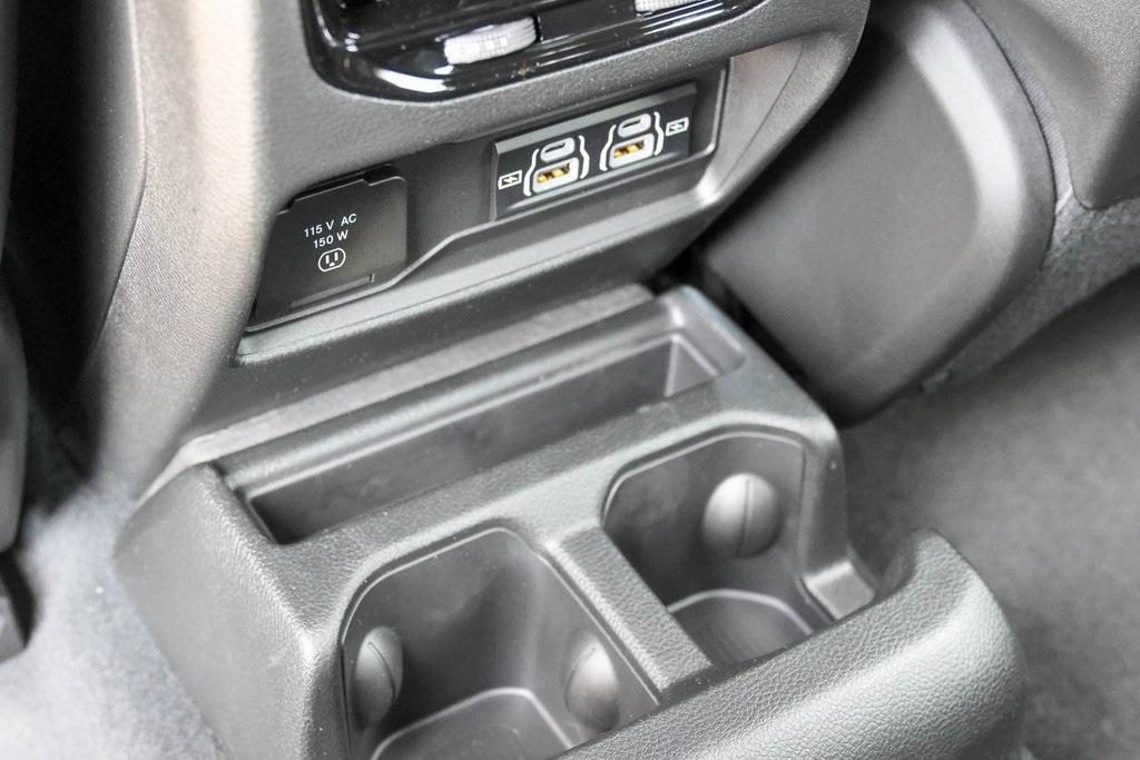 new 2025 Jeep Grand Cherokee L car, priced at $44,682