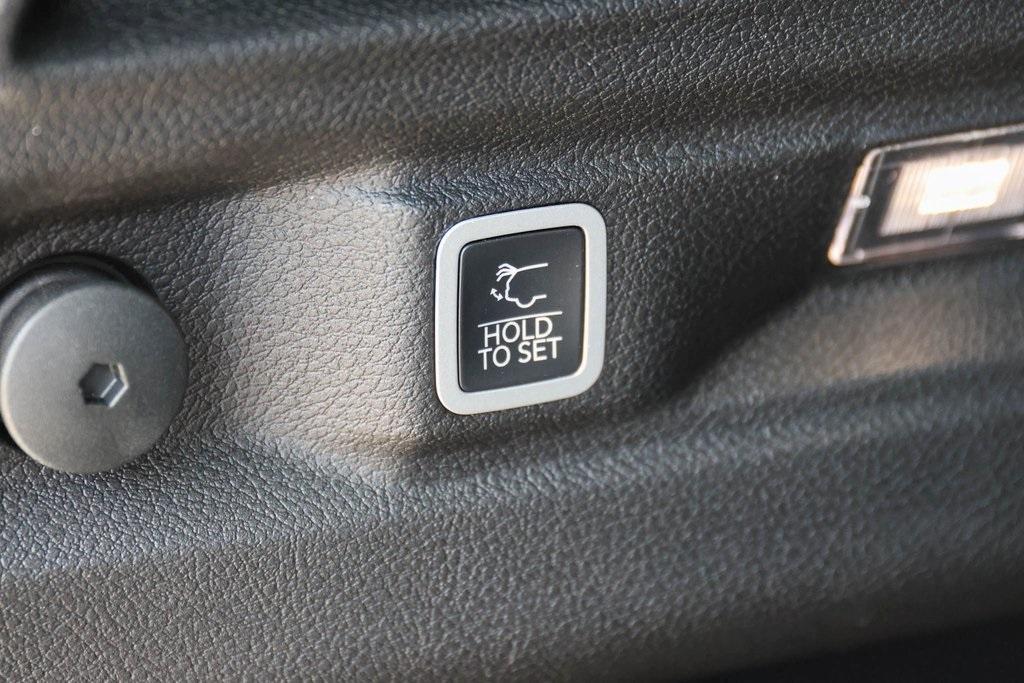 new 2025 Jeep Grand Cherokee L car, priced at $44,682