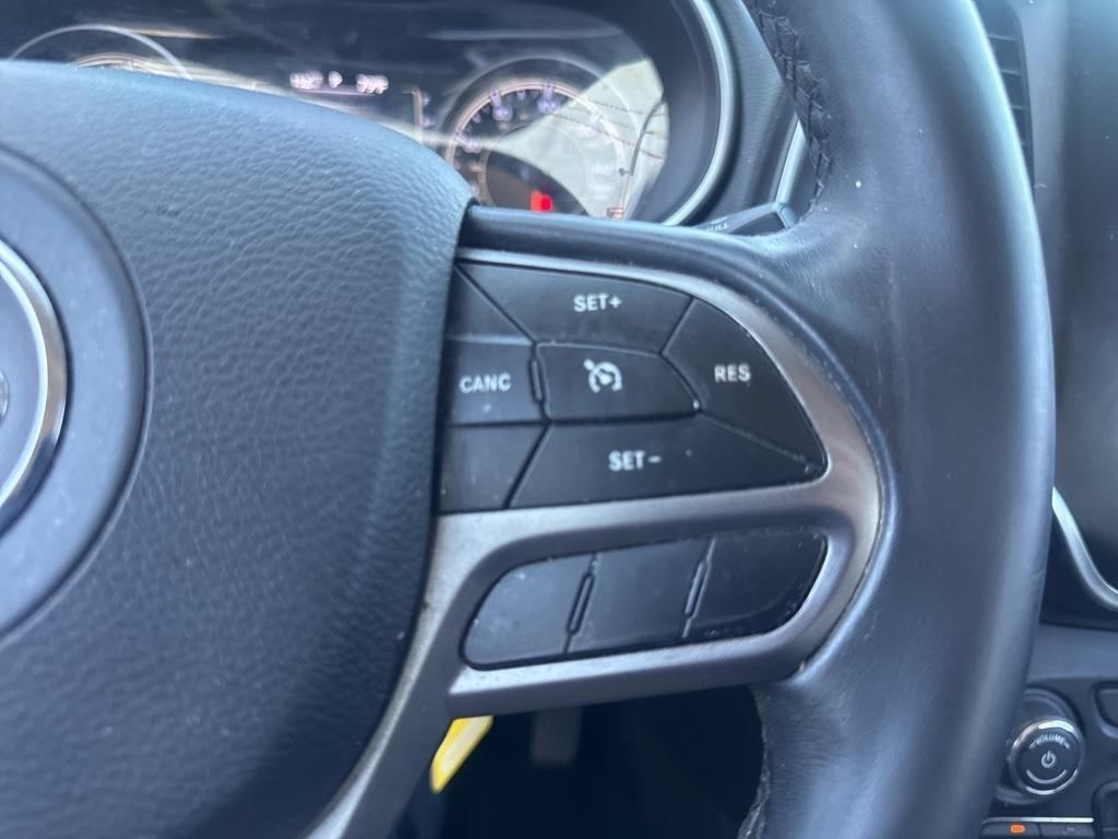 used 2019 Jeep Cherokee car, priced at $9,888