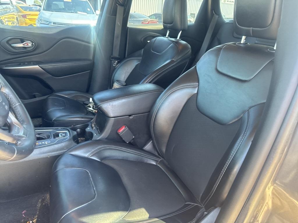 used 2019 Jeep Cherokee car, priced at $9,888