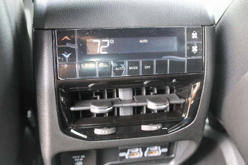 new 2025 Jeep Grand Cherokee L car, priced at $44,682