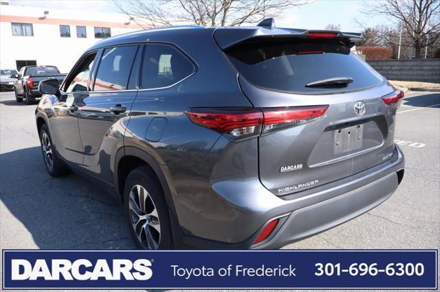 used 2020 Toyota Highlander car, priced at $29,791