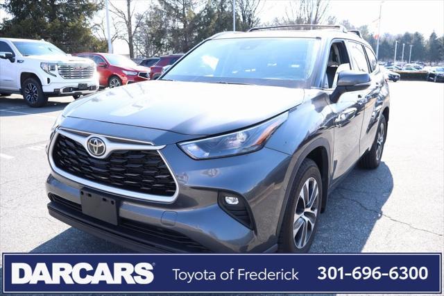 used 2022 Toyota Highlander car, priced at $35,940