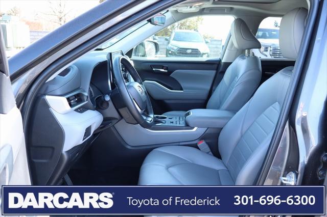 used 2022 Toyota Highlander car, priced at $35,940