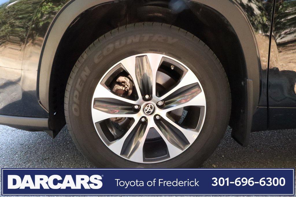 used 2023 Toyota Highlander car, priced at $37,191