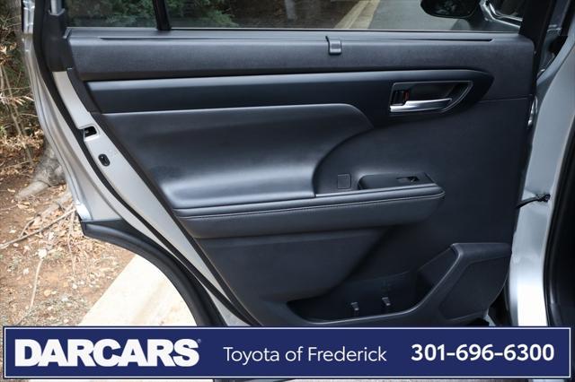 used 2021 Toyota Highlander car, priced at $30,591