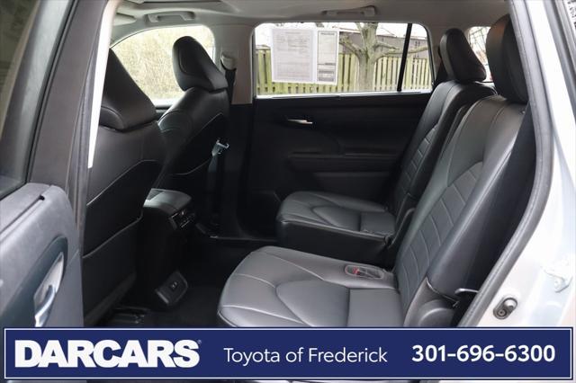 used 2021 Toyota Highlander car, priced at $30,591