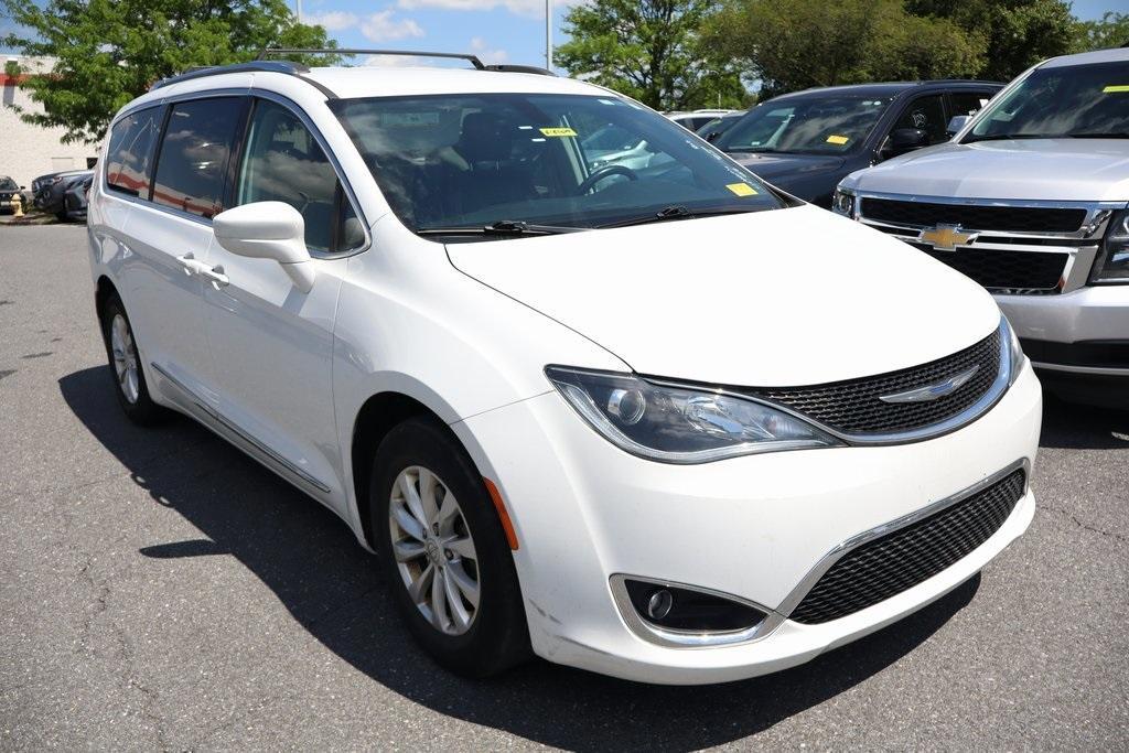 used 2018 Chrysler Pacifica car, priced at $20,691