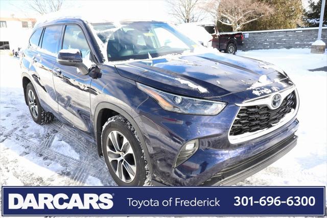 used 2022 Toyota Highlander car, priced at $32,691