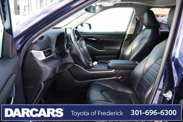 used 2022 Toyota Highlander car, priced at $32,691