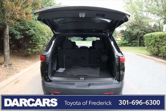 used 2023 Chevrolet Traverse car, priced at $30,491