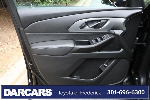 used 2023 Chevrolet Traverse car, priced at $30,491