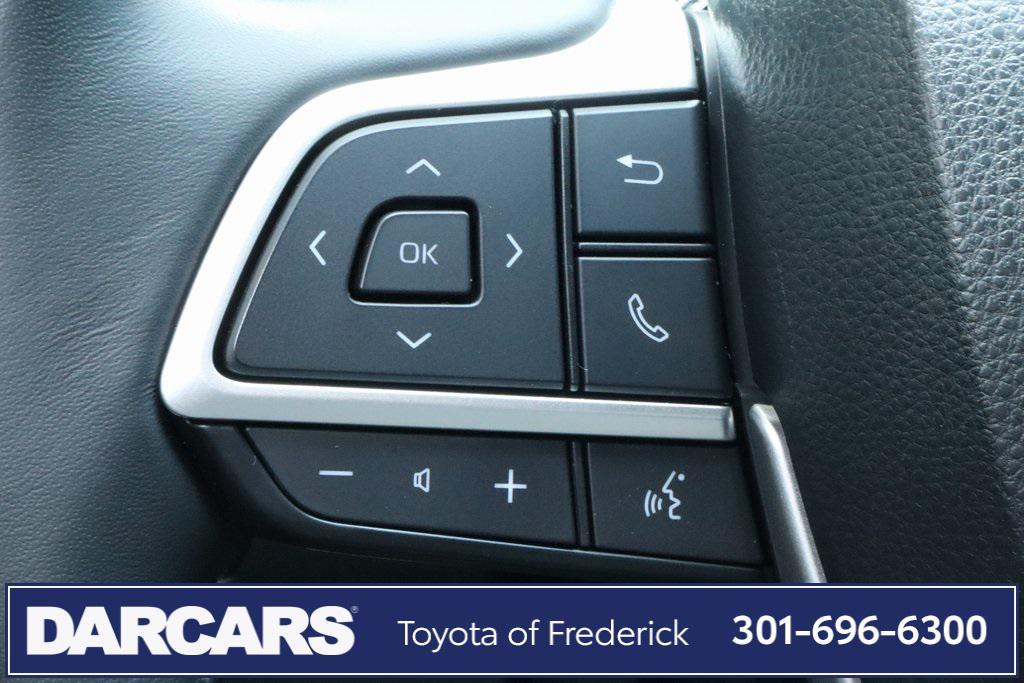 used 2024 Toyota Highlander car, priced at $43,791