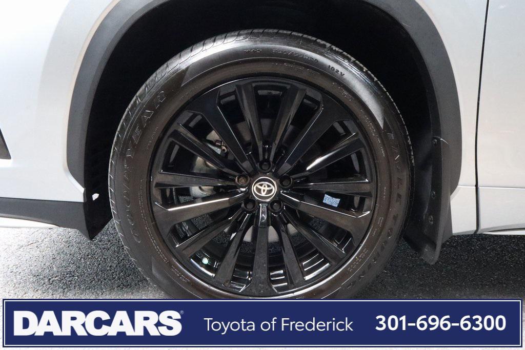 used 2024 Toyota Highlander car, priced at $43,791
