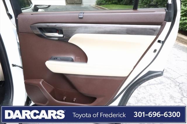 used 2020 Toyota Highlander car, priced at $35,991