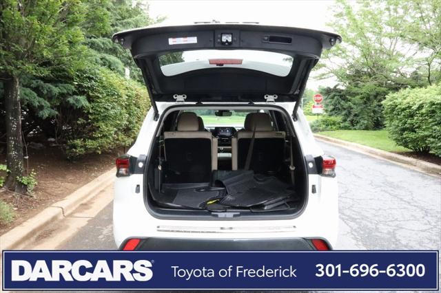 used 2020 Toyota Highlander car, priced at $35,991