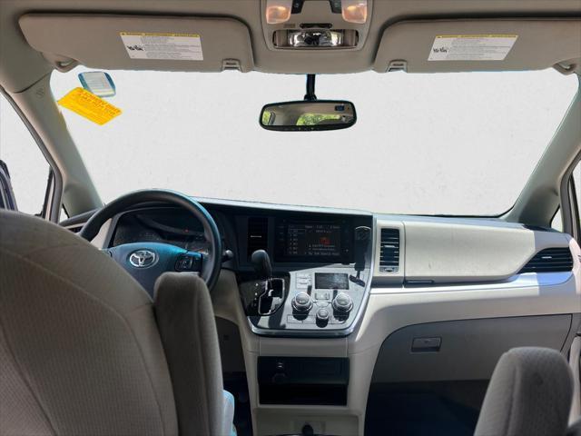used 2017 Toyota Sienna car