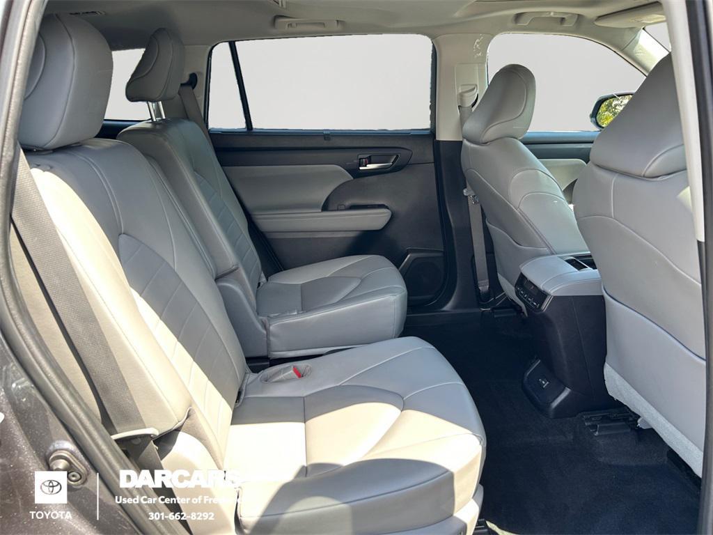used 2023 Toyota Highlander car, priced at $33,940