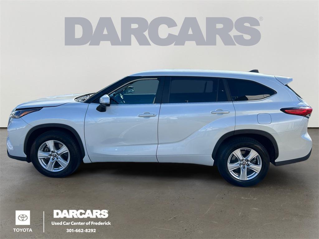 used 2023 Toyota Highlander car, priced at $31,640