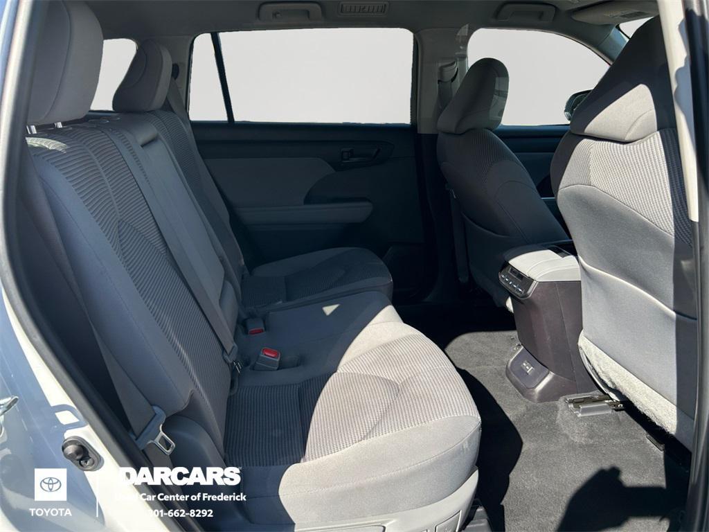 used 2023 Toyota Highlander car, priced at $31,640