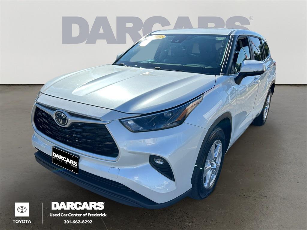 used 2023 Toyota Highlander car, priced at $31,640