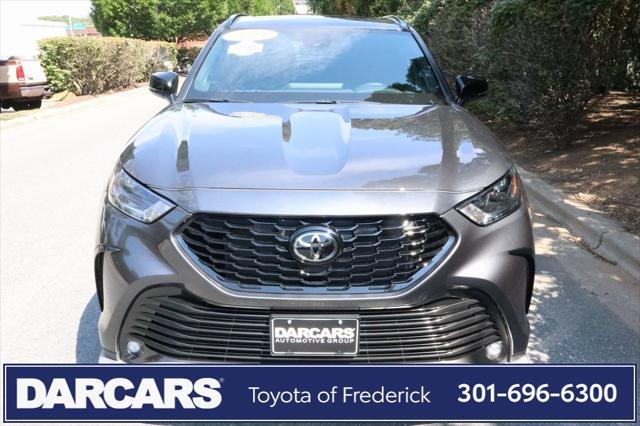 used 2024 Toyota Highlander car, priced at $44,991