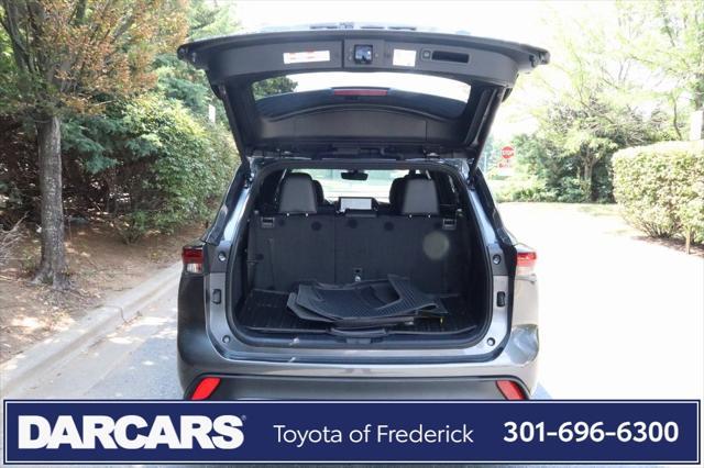 used 2024 Toyota Highlander car, priced at $44,991