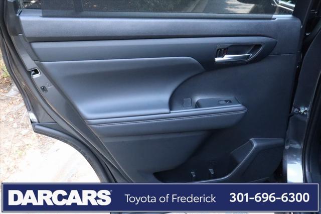 used 2024 Toyota Highlander car, priced at $44,991